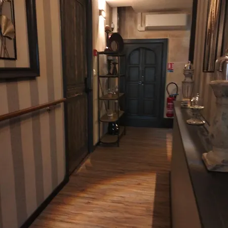Route 137 Hotel