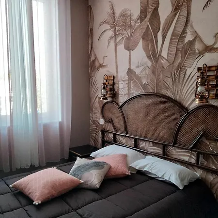 Route 137 מלון *